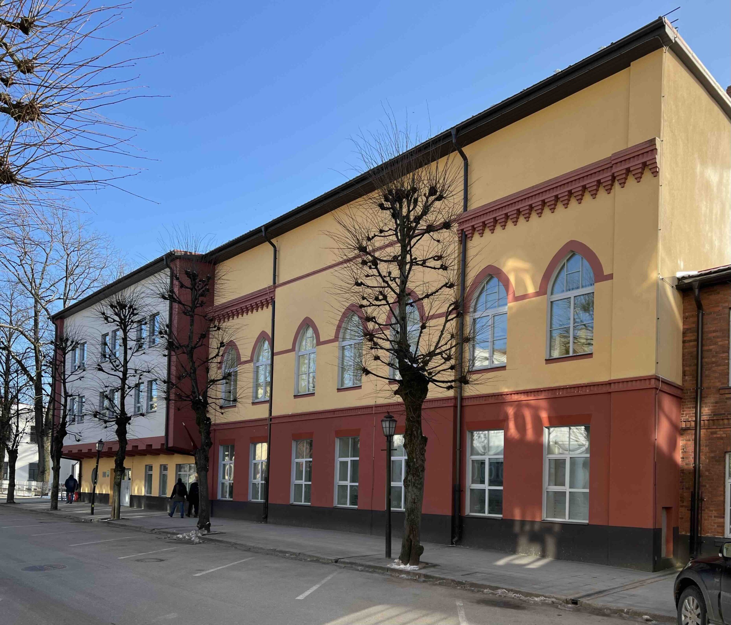 Apkalnes ģimnāzija